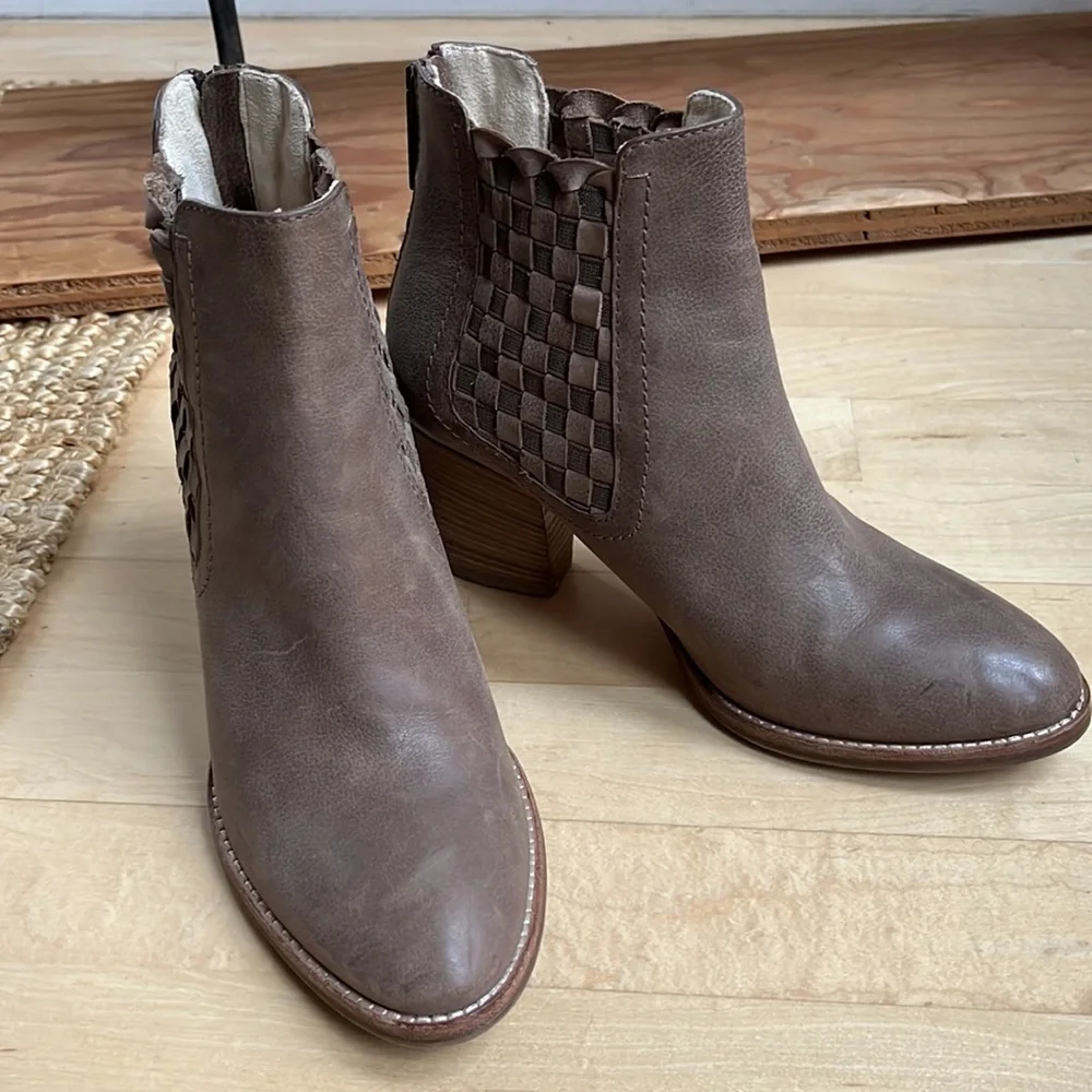 Aquatalia Basket-Weave Tan Leather Frannie Weatherproof Ankle Heeled Booties - Picture 15 of 15